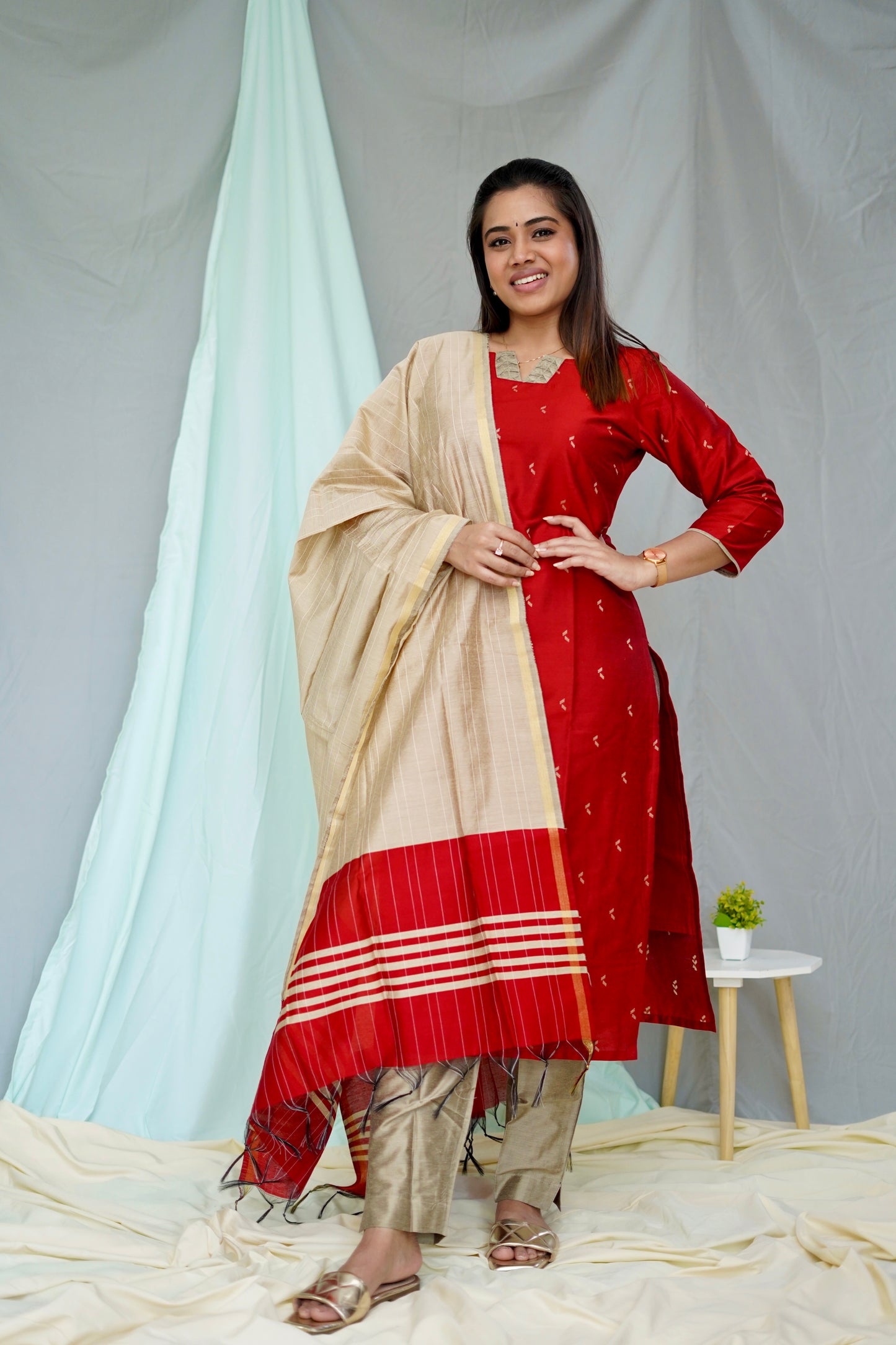 Aarvi Red raw silk salwar ser