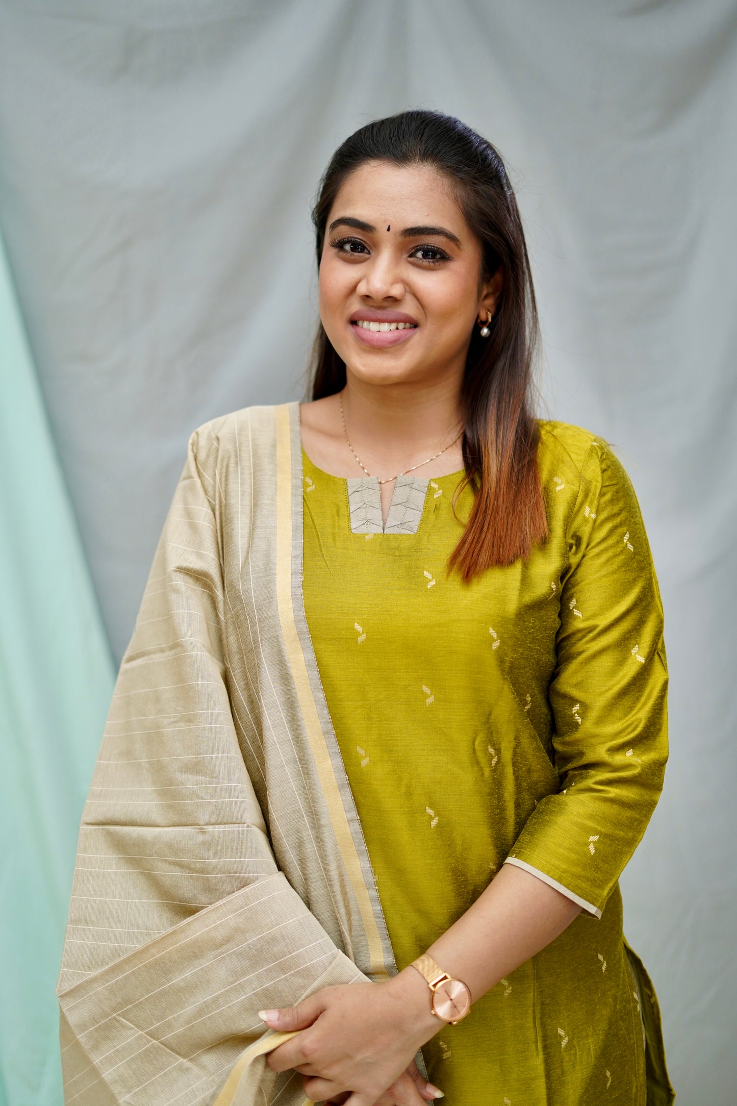 Aarvi Green raw silk salwar ser